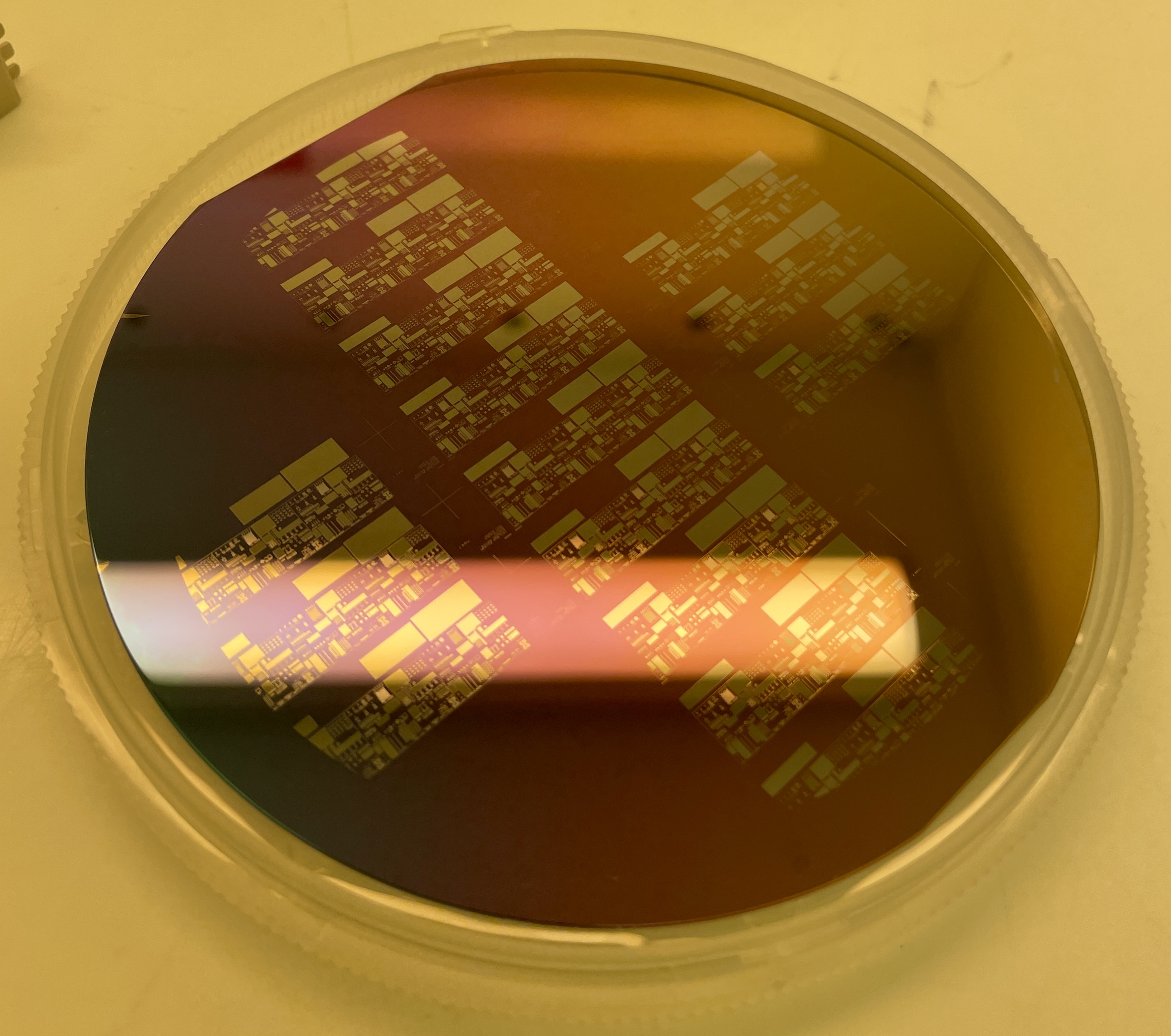 Patterned silicon wafer with selectively etched regions